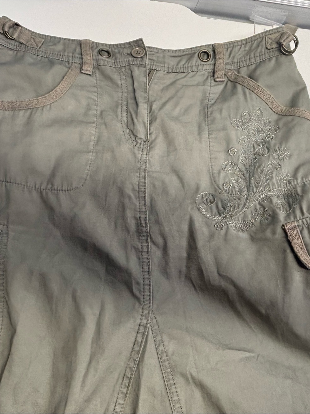 Vintage Warehouse Y2K Olive Green Cargo Grunge Midi Skirt size 6/ modern 8 - Picture 10 of 13